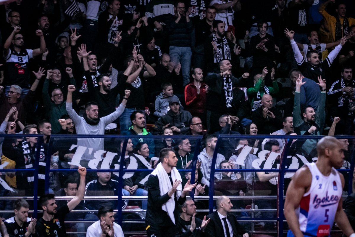 Partizan Gost A Cela Hala Navija Za Crno Bele Video