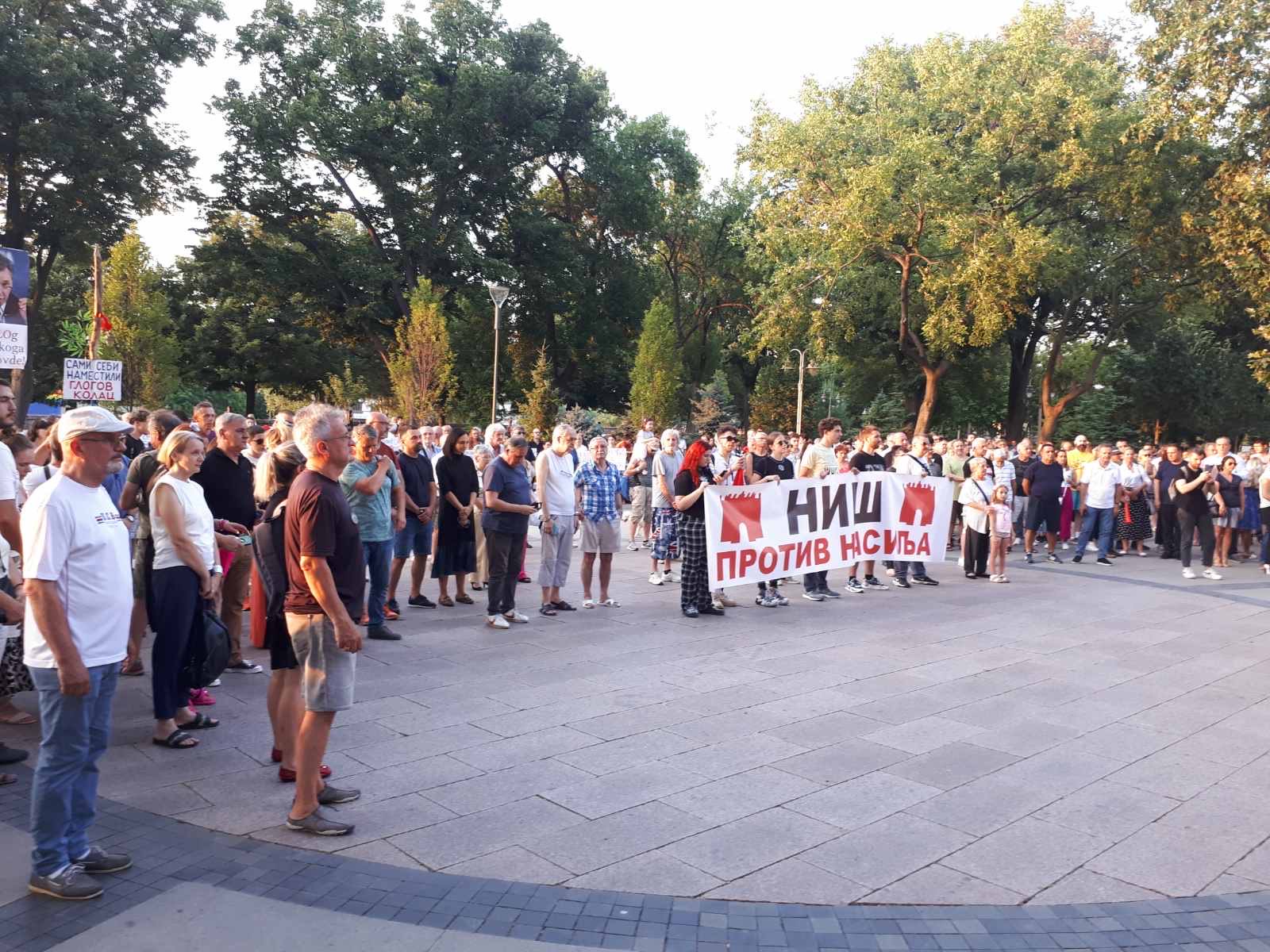 Protest Srbija protiv nasilja u gradovima širom Srbije Nišlije