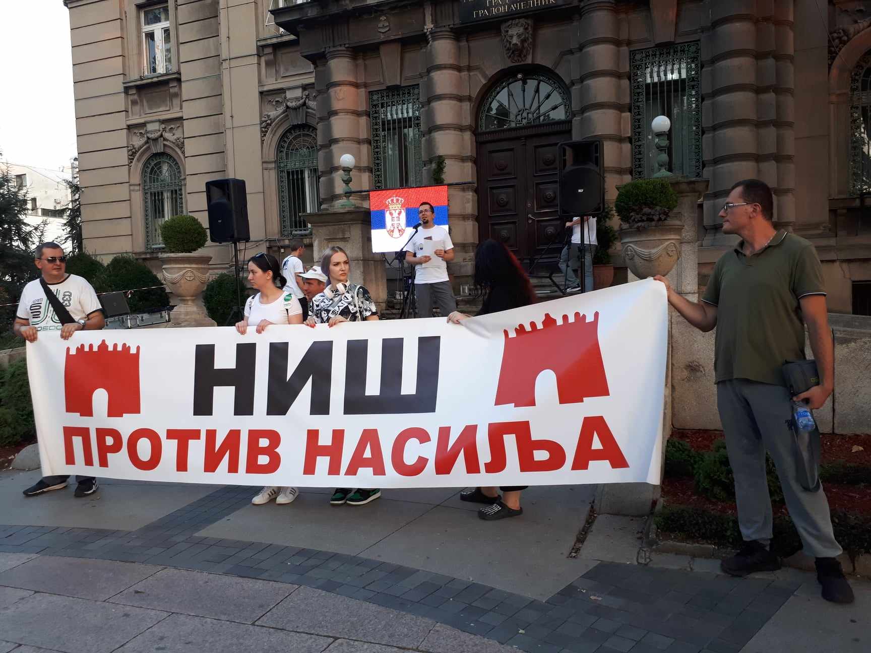 Osmi Protest Srbija Protiv Nasilja U Ni U Re Im Je Okrnjen I Uru I E