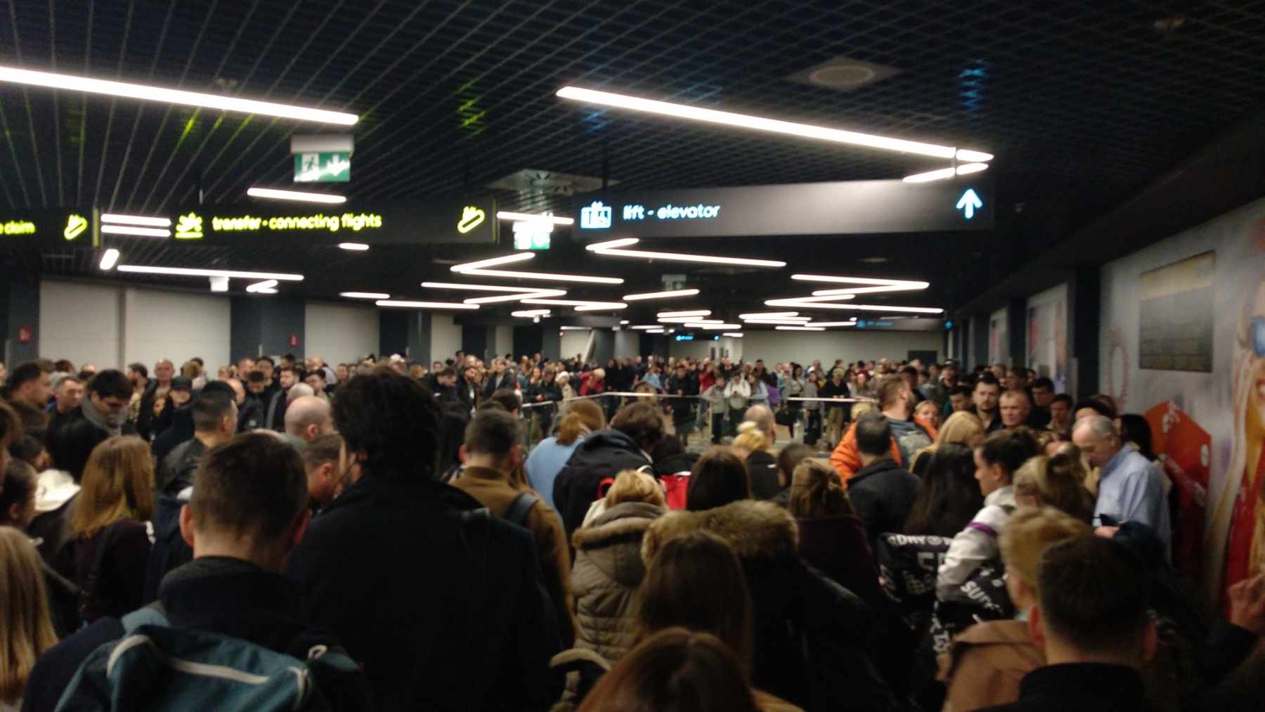 Svedočenja putnika o kolapsu na beogradskom aerodromu Ukrcali su se u