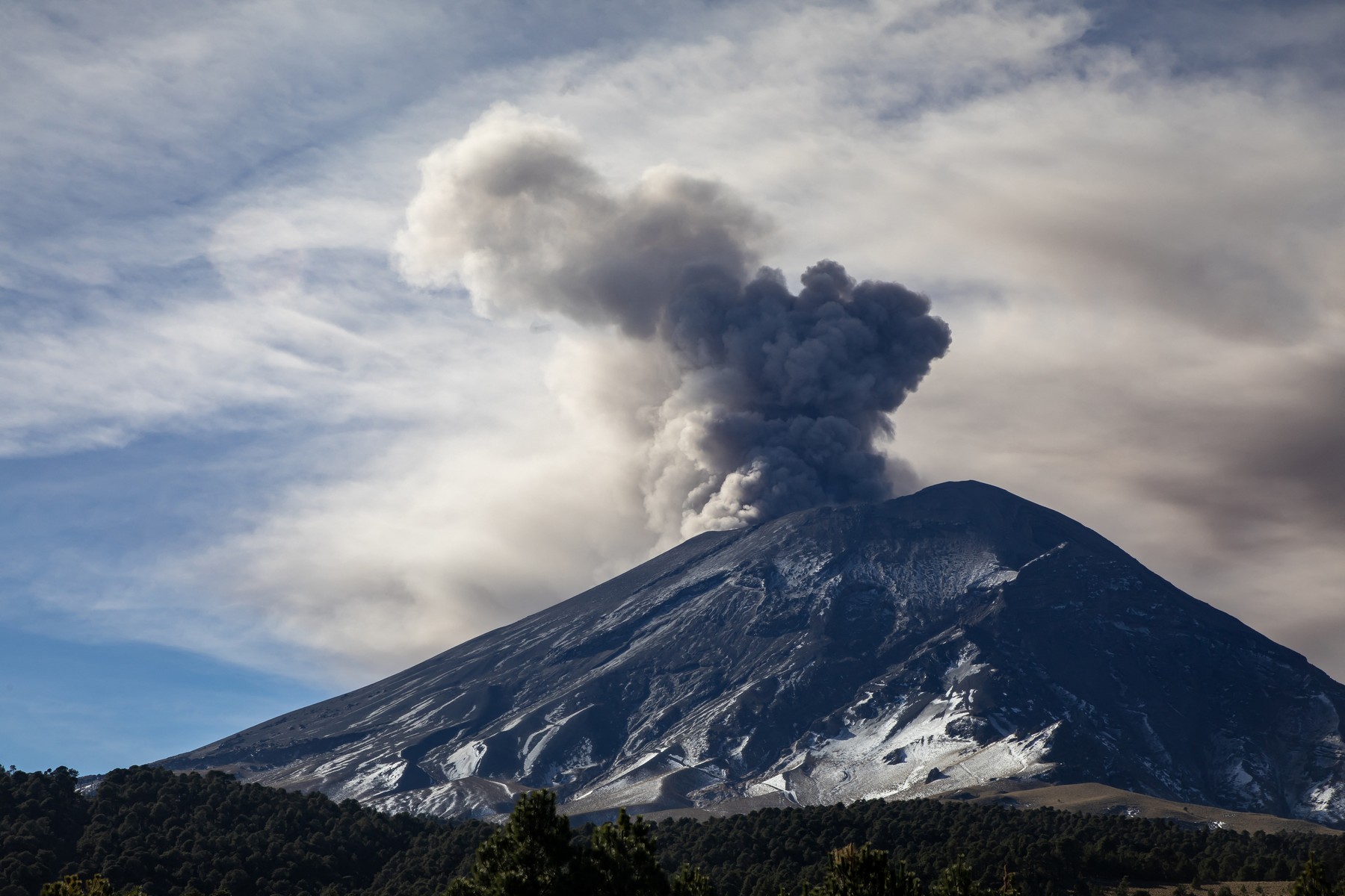 Vulkan Popokatepetl Izazvao Haos Na Aerodromima U Meksiku