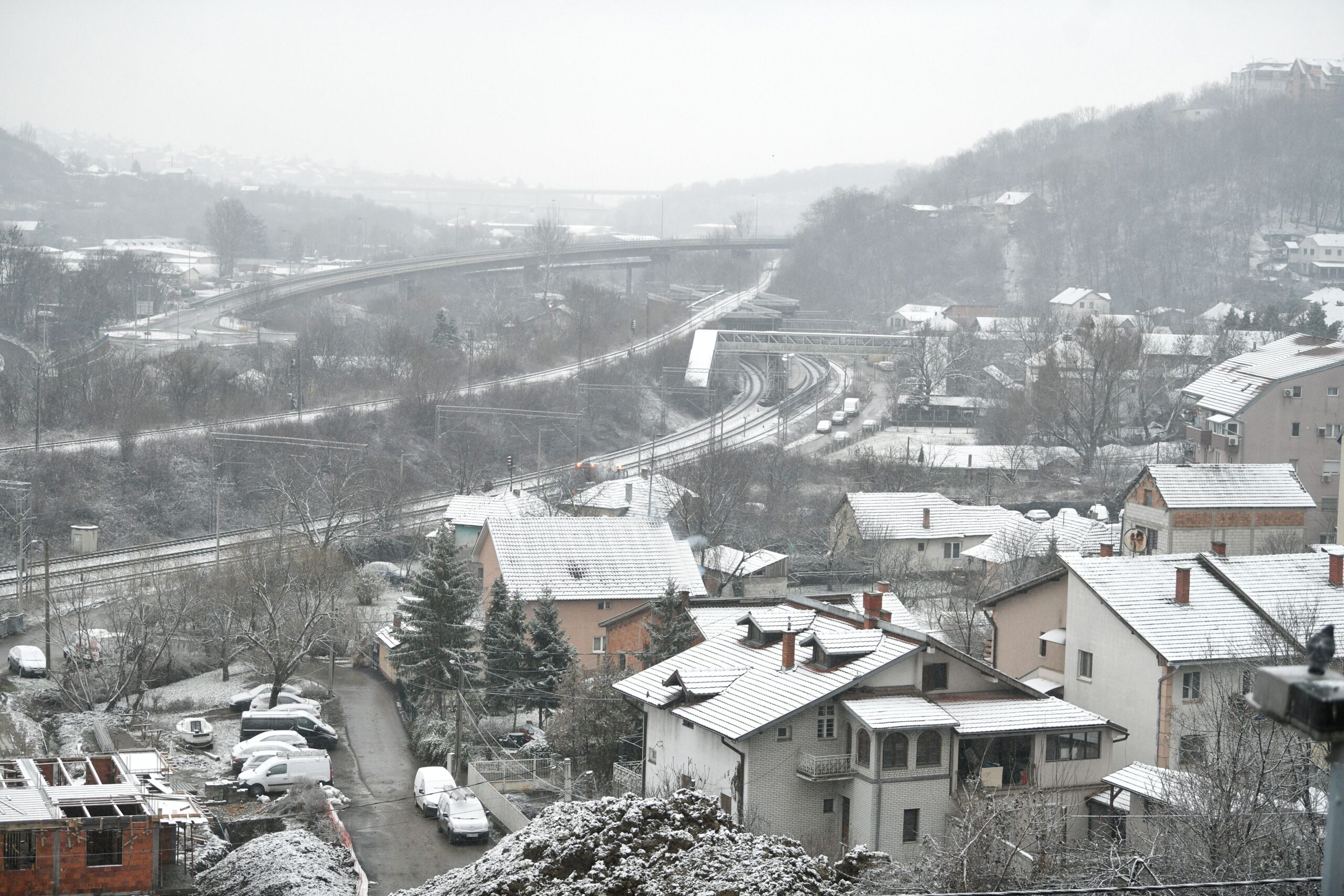 Nevreme napravilo haos Više od 10 000 ljudi u Srbiji bez struje