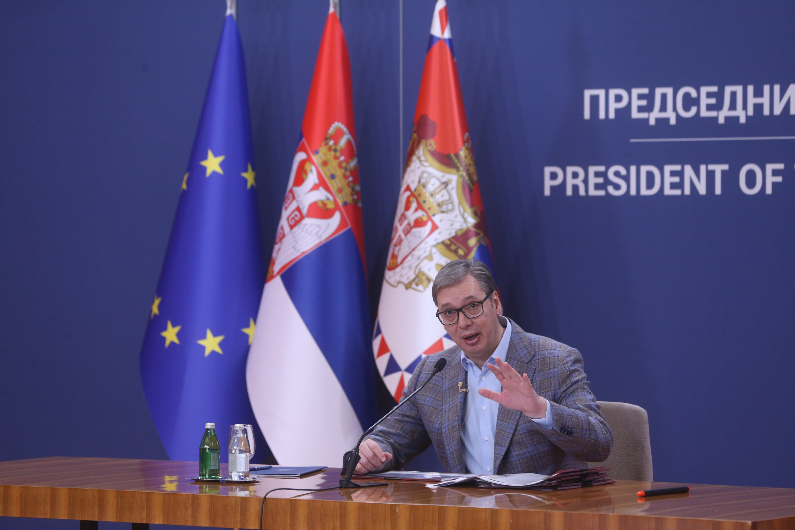 BIA me zvala na informativni razgovor zbog Vučića Bivši fudbaler