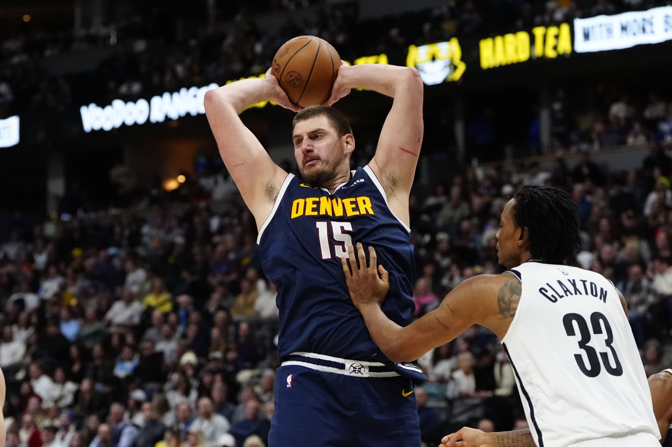 Jokić je još uvek bolestan Denver igra u idealnom terminu za Srbiju