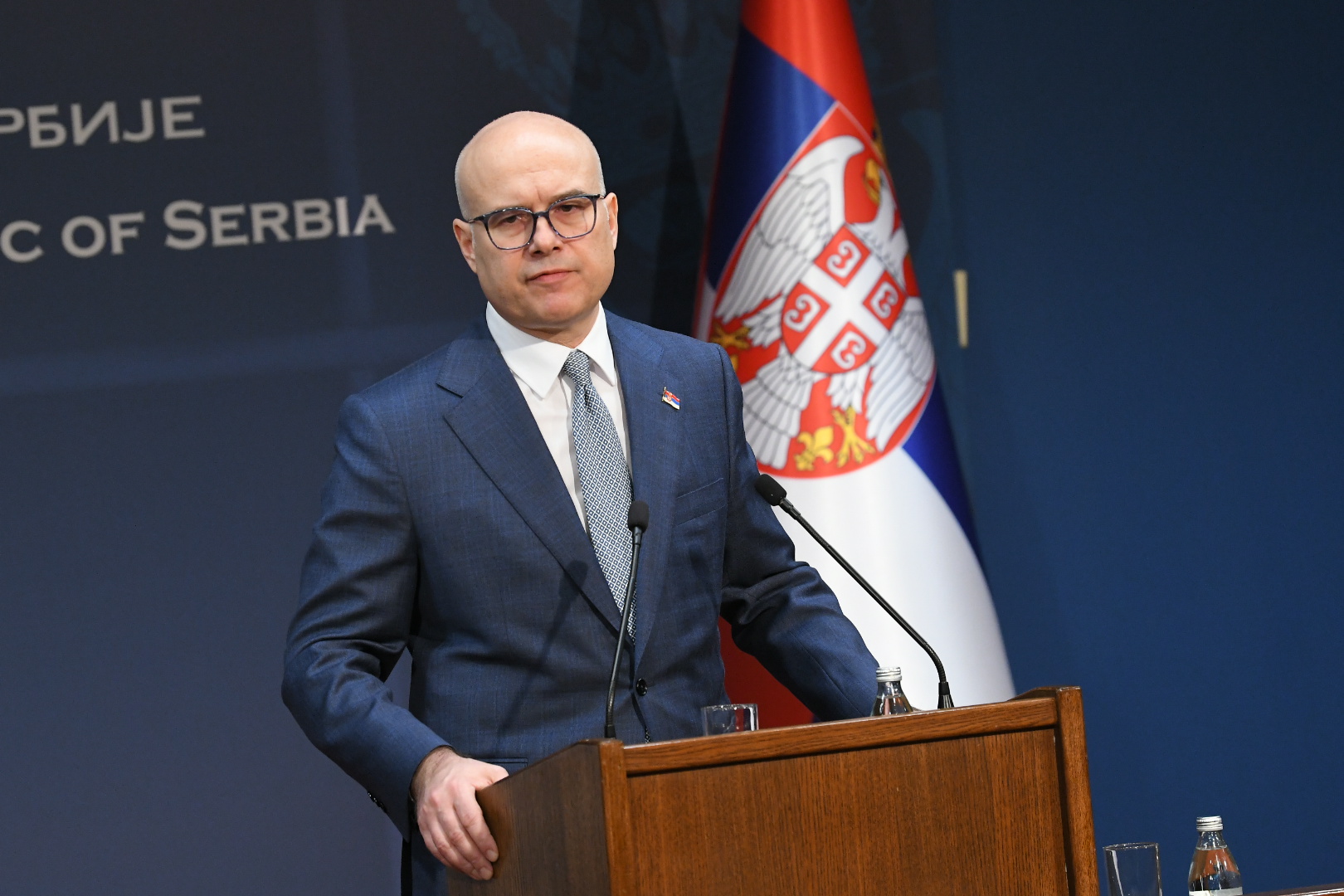 Miloš Vučević Podnosim ostavku na mesto predsednika Vlade Srbije