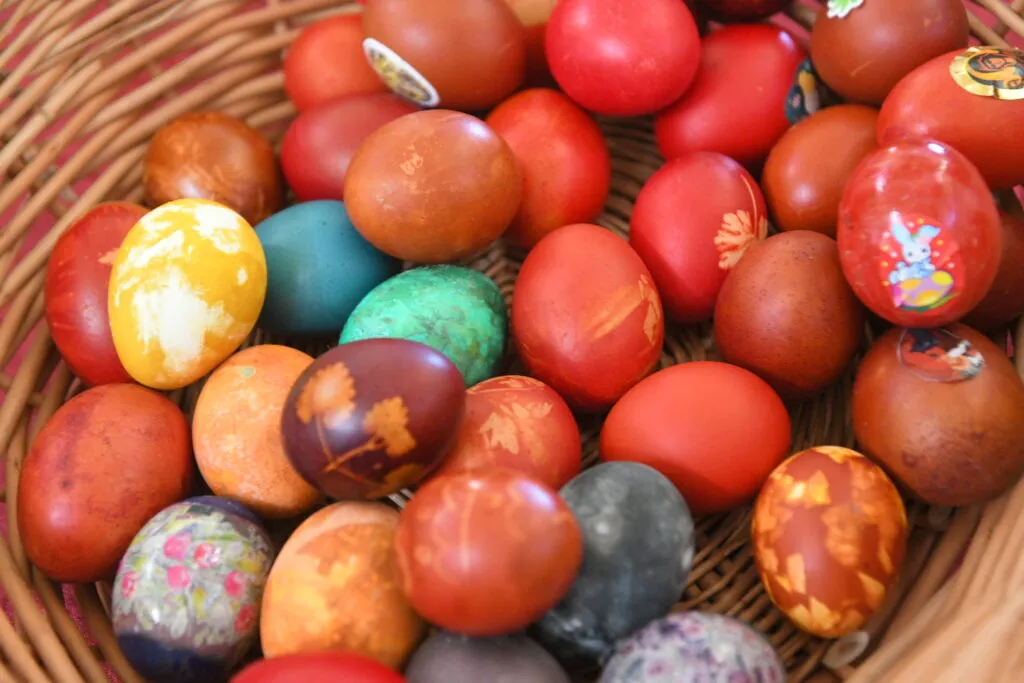 Koliko dugo mogu da stoje jaja posle Uskrsa? Ove 3 promene su znak da morate da ih bacite