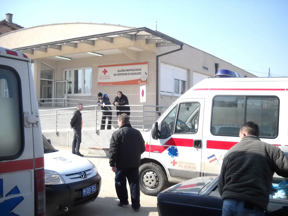 Pacijenti u Leskovcu dve godine čekaju bolnicu, a vlast im obezbedila - mobilnu ambulantu
