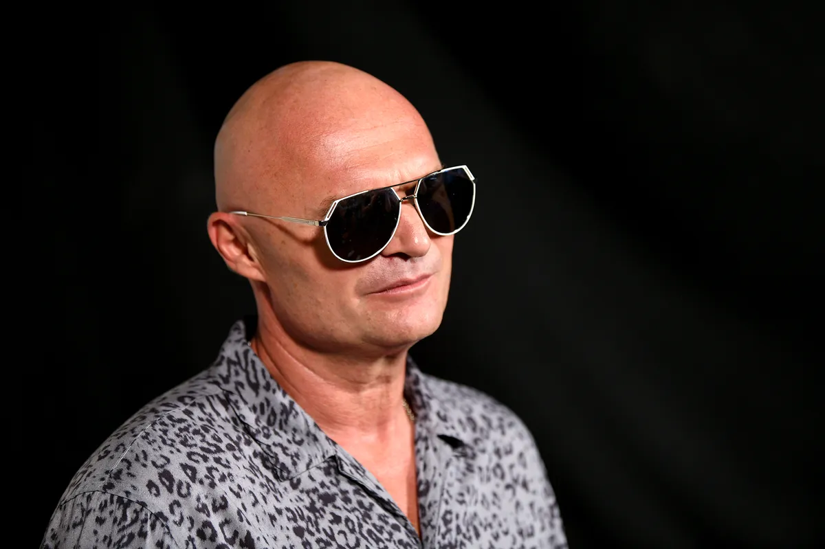 "Razvedena od sebe": Miligram objavio deo svoje autobiografske pesme - evo zašto je u ženskom rodu