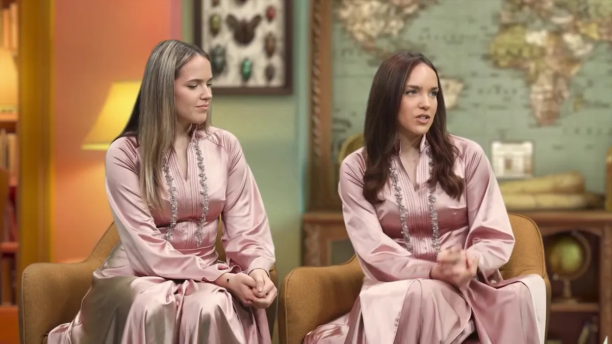 Kuća sa 1000 vrata – gošće Darija i Glorija Ilić iz ansambla "Fenački biseri"