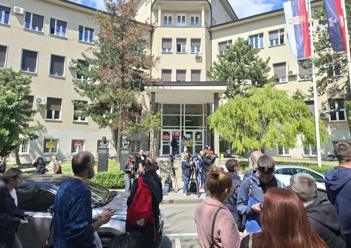 SAZNAJEMO Dekan Medicinskog fakulteta u Beogradu podneo neopozivu ostavku