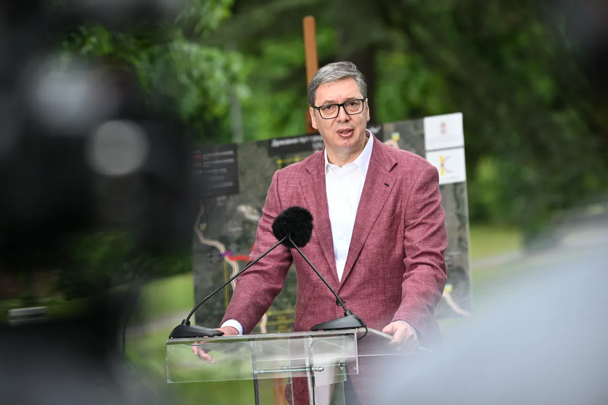 Vučić poručio Mimoviću: Ne možeš da kupiš NIS