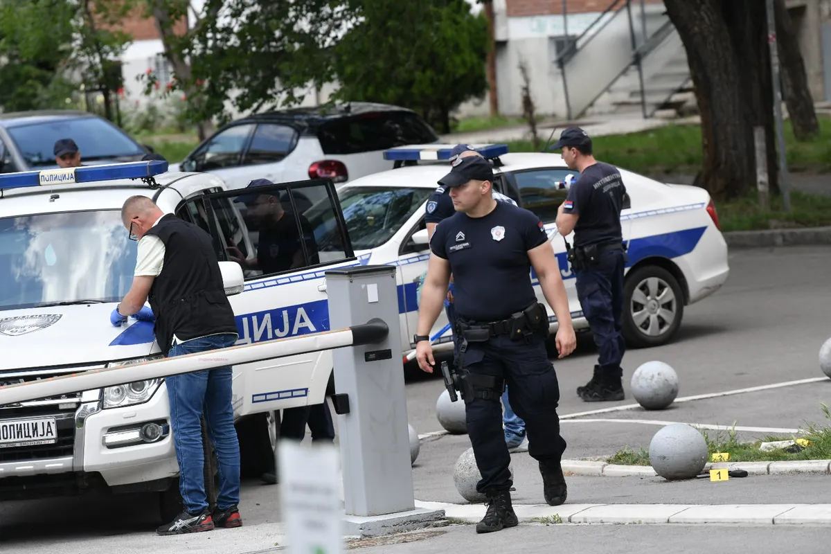 Opsadno stanje na Dorćolu: Mladić (21) pogođen direktno u stomak, drugovi ga dovezli u Urgentni centar