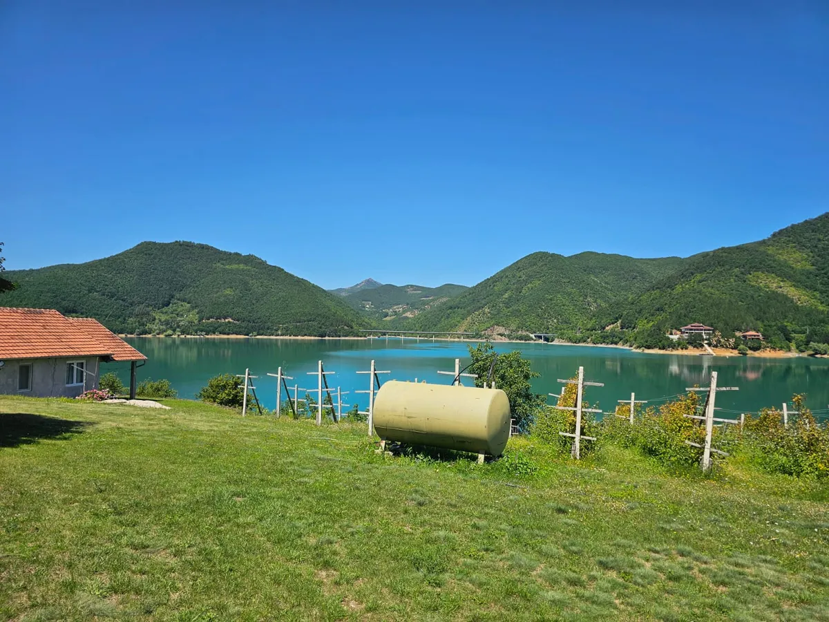 Posle potapanja sela, nova borba: Meštani Rezala dokazuju vlasništvo nad svojim domovima uz Gazivode