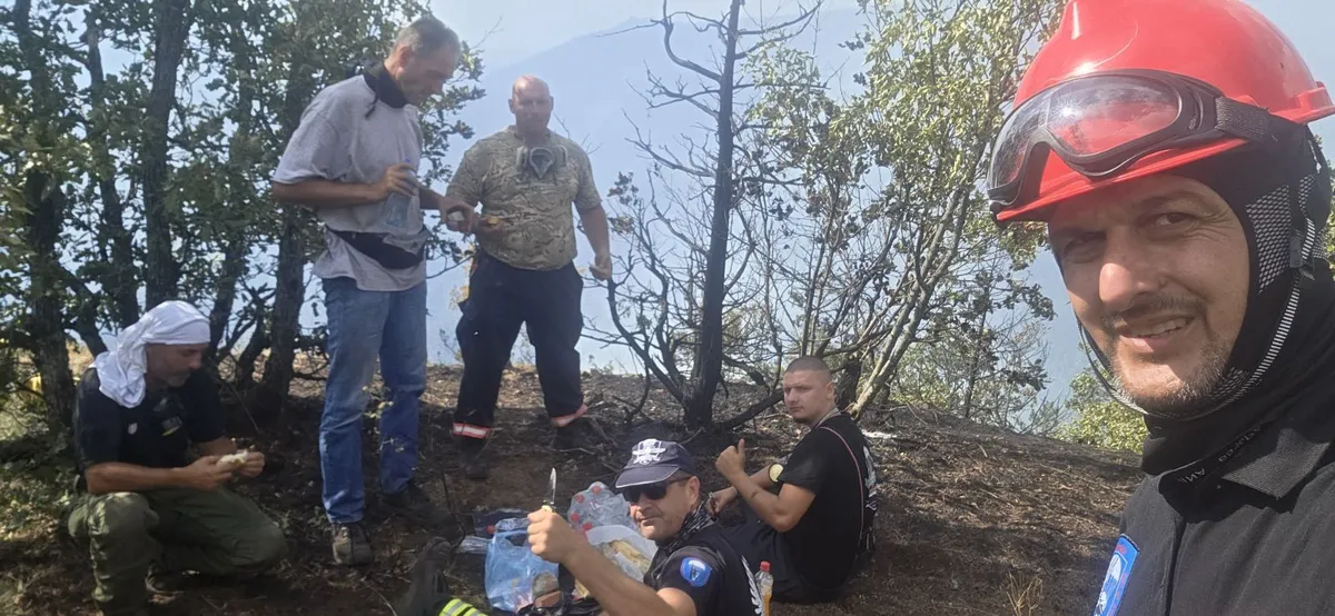Predrag Matović iz DVD "Padobranac", heroj koji se nedeljama bori sa vatrom: "Zbog studenata nam nisu dali novac da sredimo vatrogasni kamion, ali mi idemo na Stolove našim vozilima"