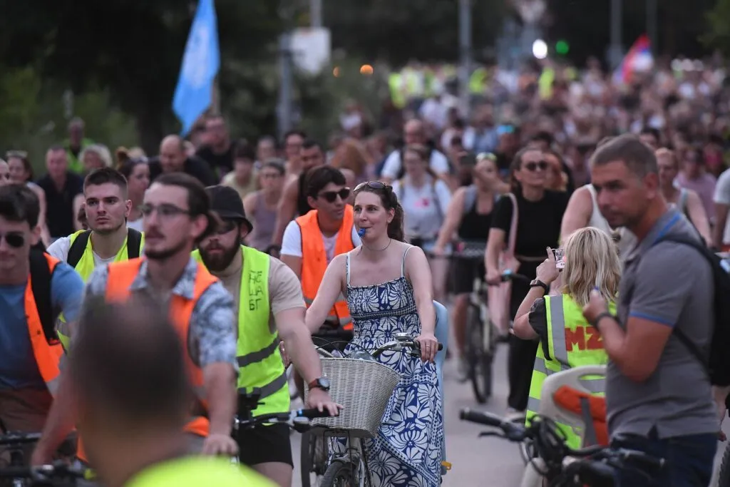 Detalji velikog protesta u Valjevu: Studenti imaju jedan zahtev
