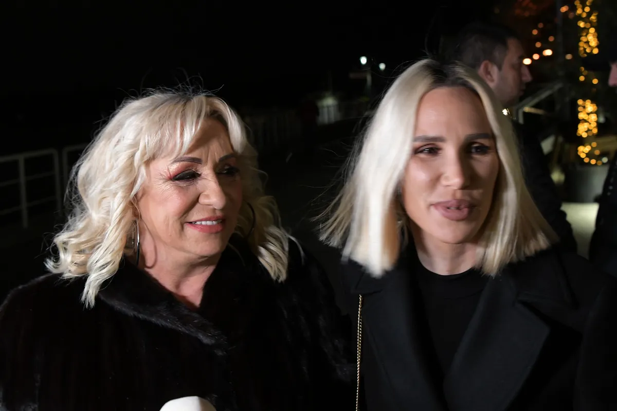 "Presrećna sam": Oglasila se Vesna Zmijanac nakon venčanja Nikolije i Relje