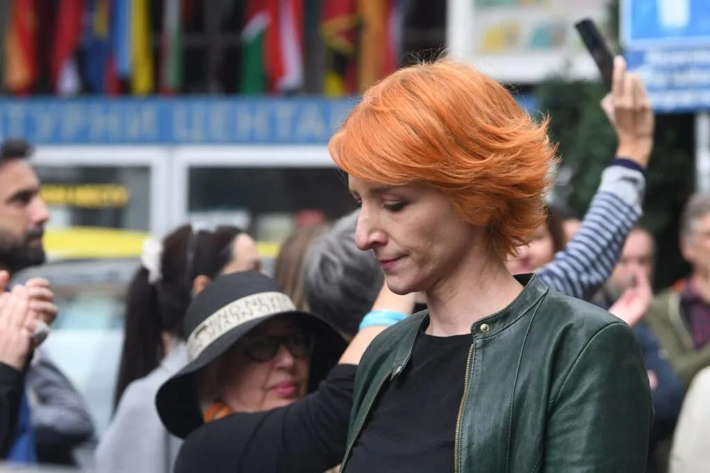 Smenjena urednica dečjeg programa RTS: Jelena Popadić Sumić kažnjena? "Nisu joj zaboravili 'Važne stvari'"