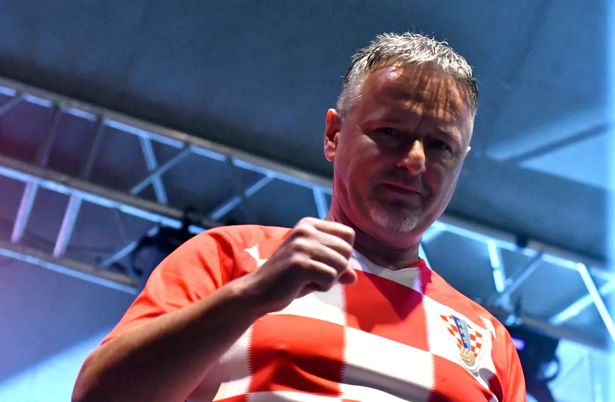 Skandal na dočeku hrvatskih fudbalera, Tompsonove pesme se ređale jedna za drugom