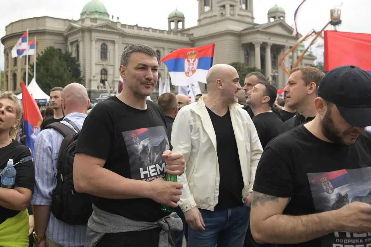 OTKRIVAMO Vladimir Mandić postao vlasnik 14 parcela u Belegišu: U Beogradu ima 46 nekretnina, u Novom  Sadu stan i garažu