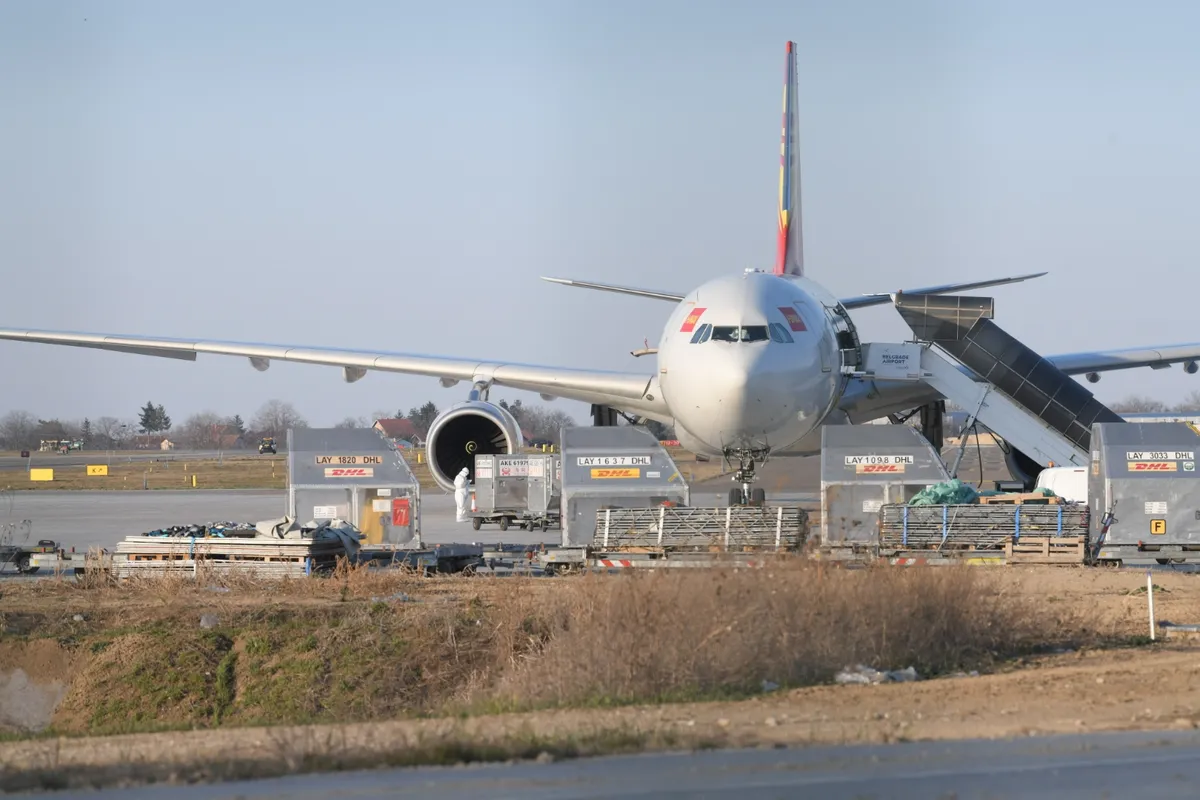 Privatna firma bliska Gašiću postala suvlasnik rezervoara na aerodromu ...