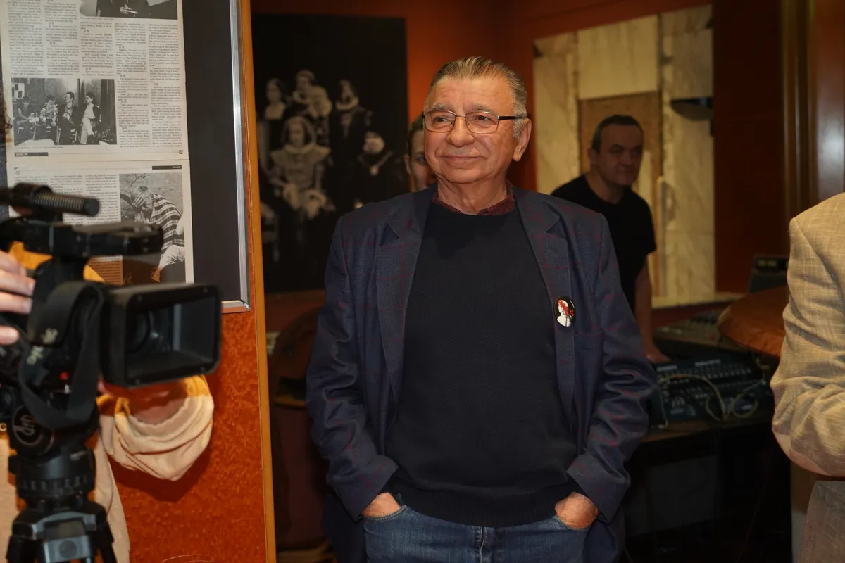 "Svi me pamte po toj ulozi, a ništa nisam zaradio": Naš poznati glumac otkrio istinu o seriji "Srećni ljudi"