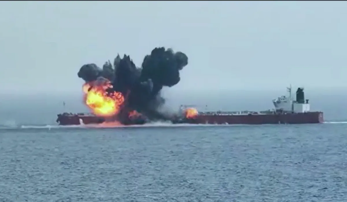 VIDEO Huti raketama pogodili saudijski tanker u Crvenom moru, izbio ogroman požar
