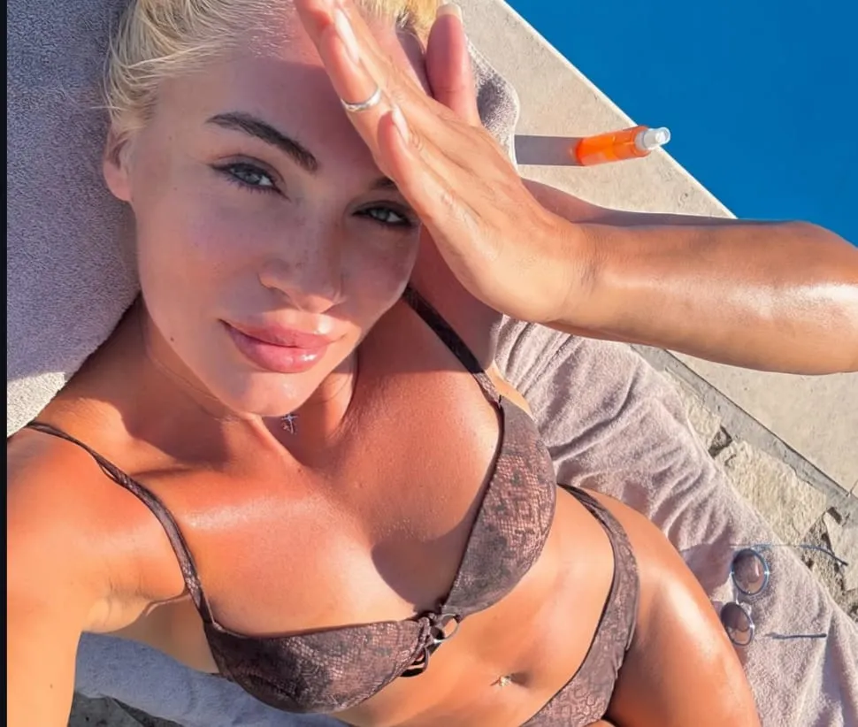 FOTO Žene joj zavide zbog izgleda u petoj deceniji: Slavna srpska odbojkašica (43) objavila niz provokativnih fotografija