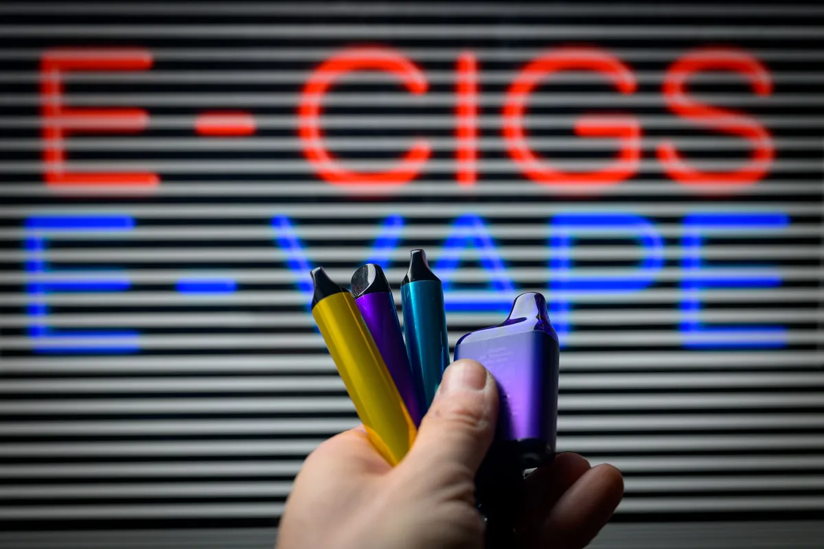 Povučene elektronske cigarete, Ministarstvo: Prekršen je Zakon o duvanu