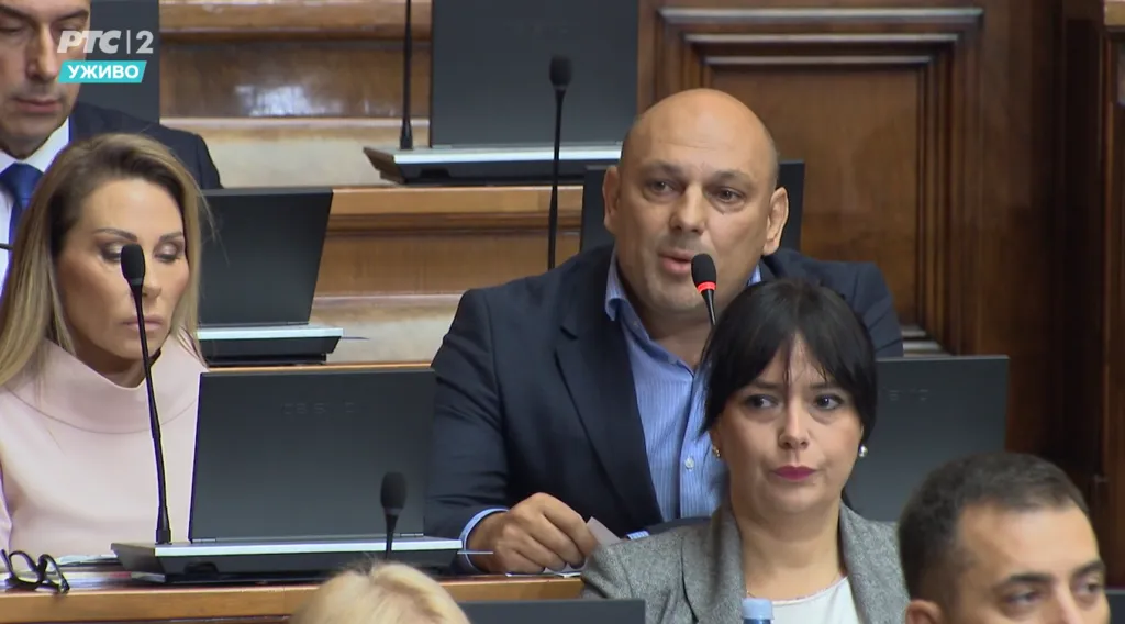 "Za 11 godina vlast penzionerima uzela 800 milijardi dinara"