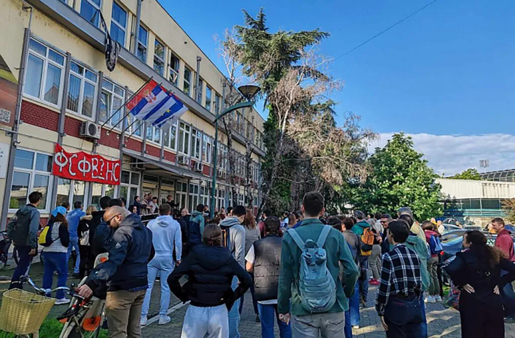 Pet novosadskih dekana uputili hitno saopštenje: Zabrinuti smo zbog sve učestalijih napada na profesore i studente