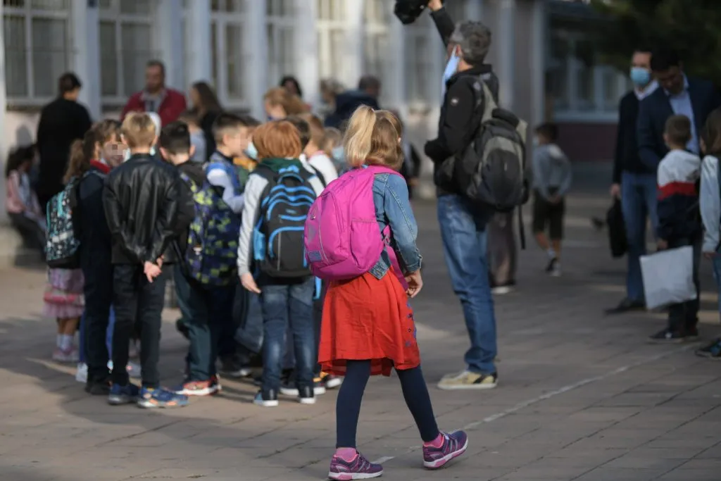 Ove stvari se uče od rođenja do polaska u školu: Školski psiholog otkriva tačno šta bi đak prvak trebalo da zna, a šta nije neophodno
