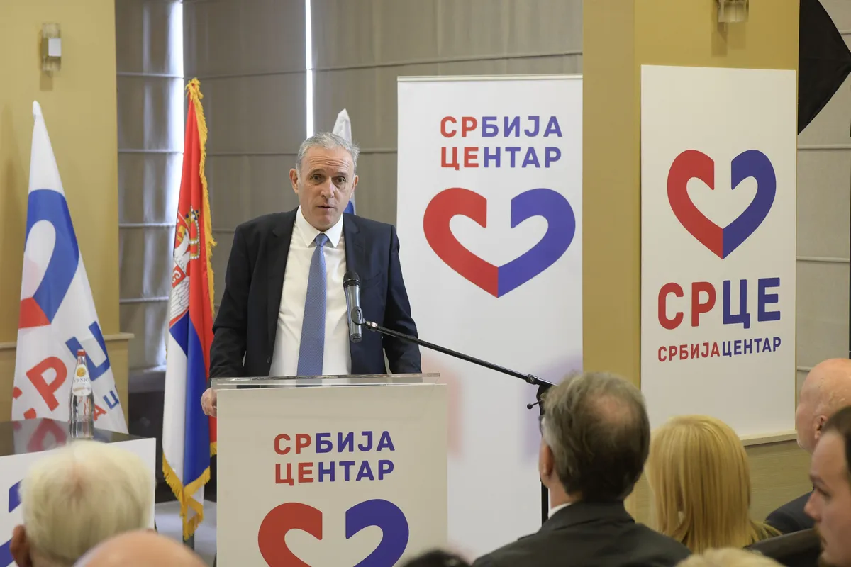 SRCE: Macutova vlada je sramota Srbije, rasprava o nepoverenju samo Vučićev manevar za izbore
