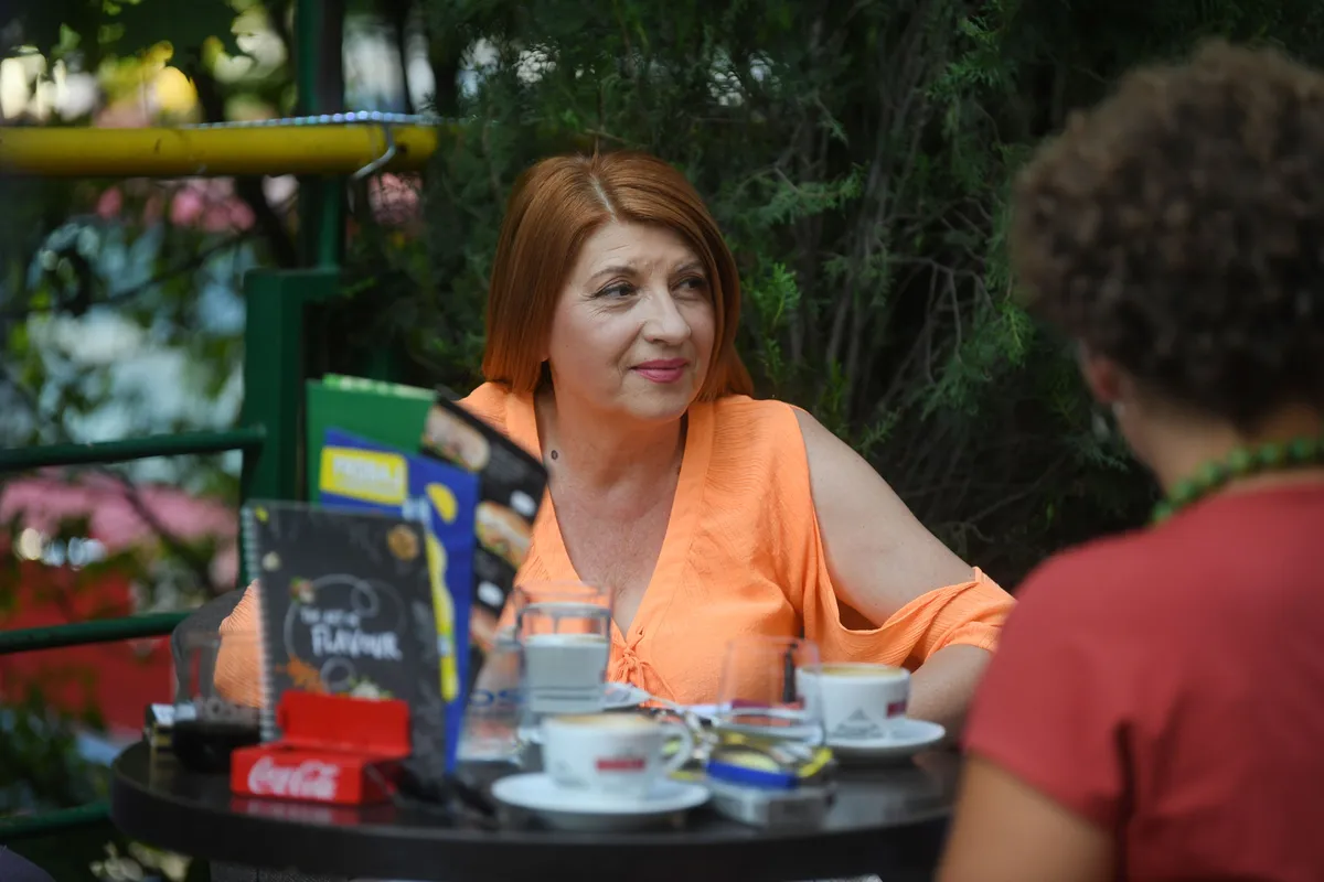 "Živelo je nas desetoro u dve sobe sa zemljanim podom": Naša pevačica o odrastanju u teškom siromaštvu