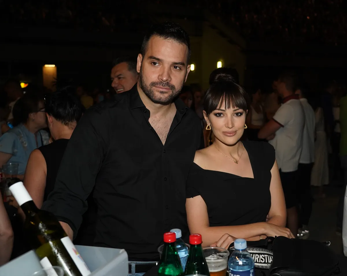 Aleksandru Prijović i Filipa Živojinovića sa decom nisu pustili u restoran na Hvaru: Oglasila se hostesa i otkrila razlog, a snimak je viralan VIDEO