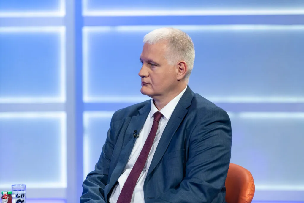 Marsenić: Jedan front, tri kolone