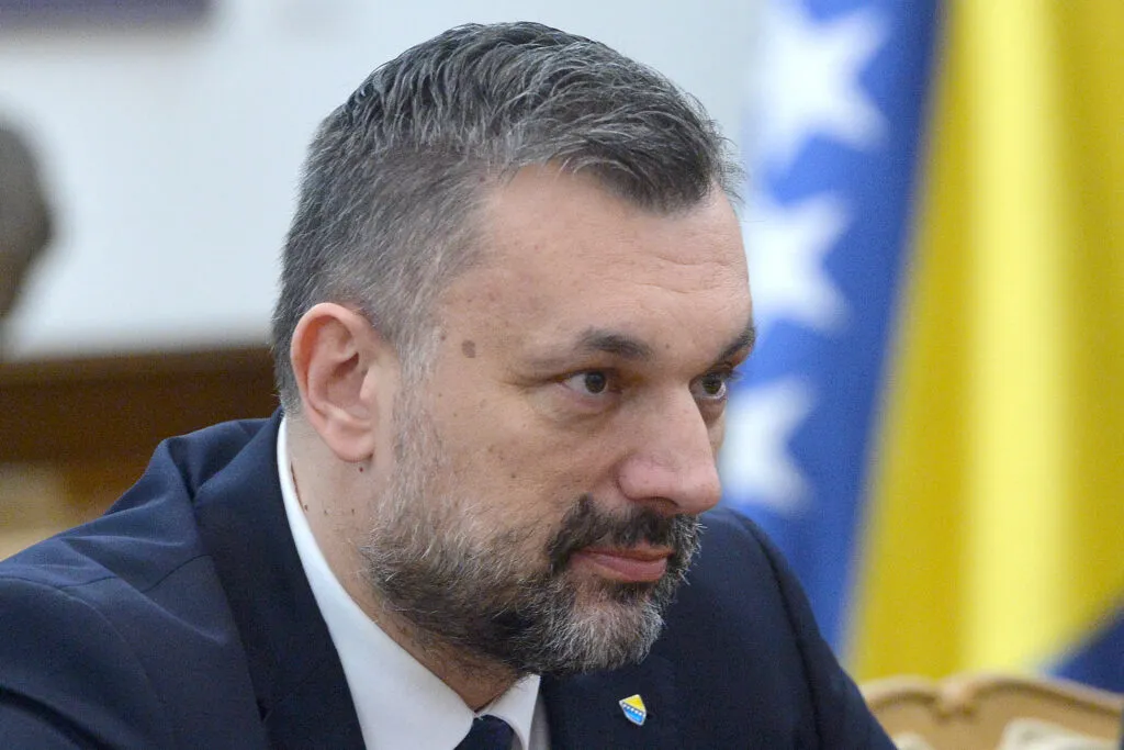 "Pozoveš osuđenog Dodika, pričaš da imaš najjaču vojsku i onda očekuješ poverenje komšija": Bosanski ministar o ponašanju Aleksandra Vučića