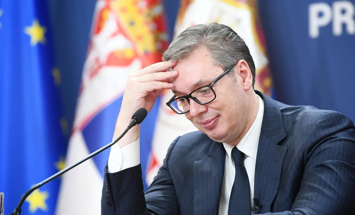 "Deliblatska peščara plaća cenu Vučićeve pljačke i njegovih 'severojug' kadrovika - za stadione milioni, a požare gasimo lopatama"