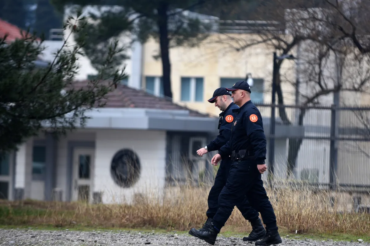 Crna Gora pokrenula veliku akciju protiv korupcije u policiji: Policajcima broje stanove, kuće, automobile...