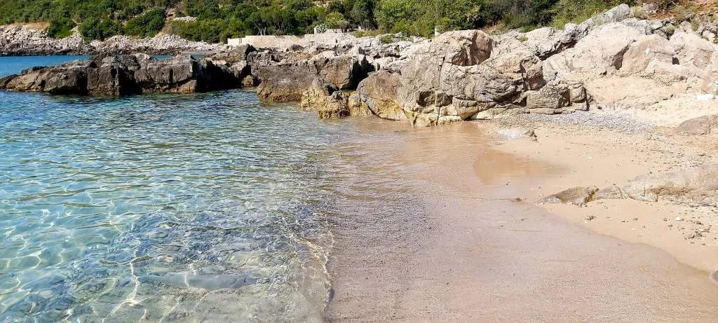 Plaža u Crnoj Gori na kojoj nema gužve, buke i kafića: Ovde je more najlepše
