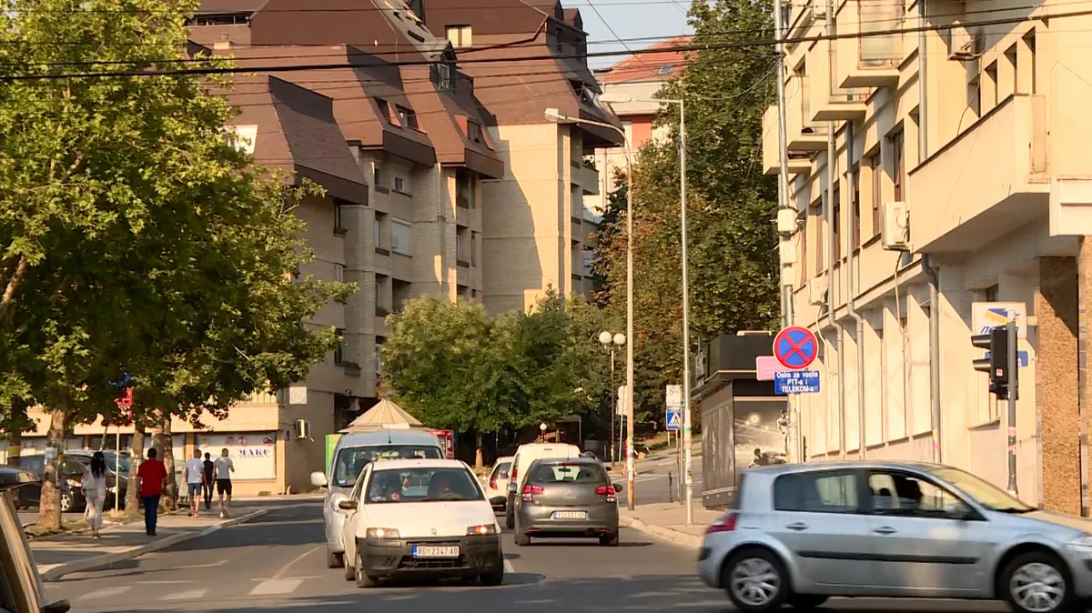 "U Mladenovcu od juče popodne prekinuto vodosnabdevanje, celo gradsko naselje nema vode"