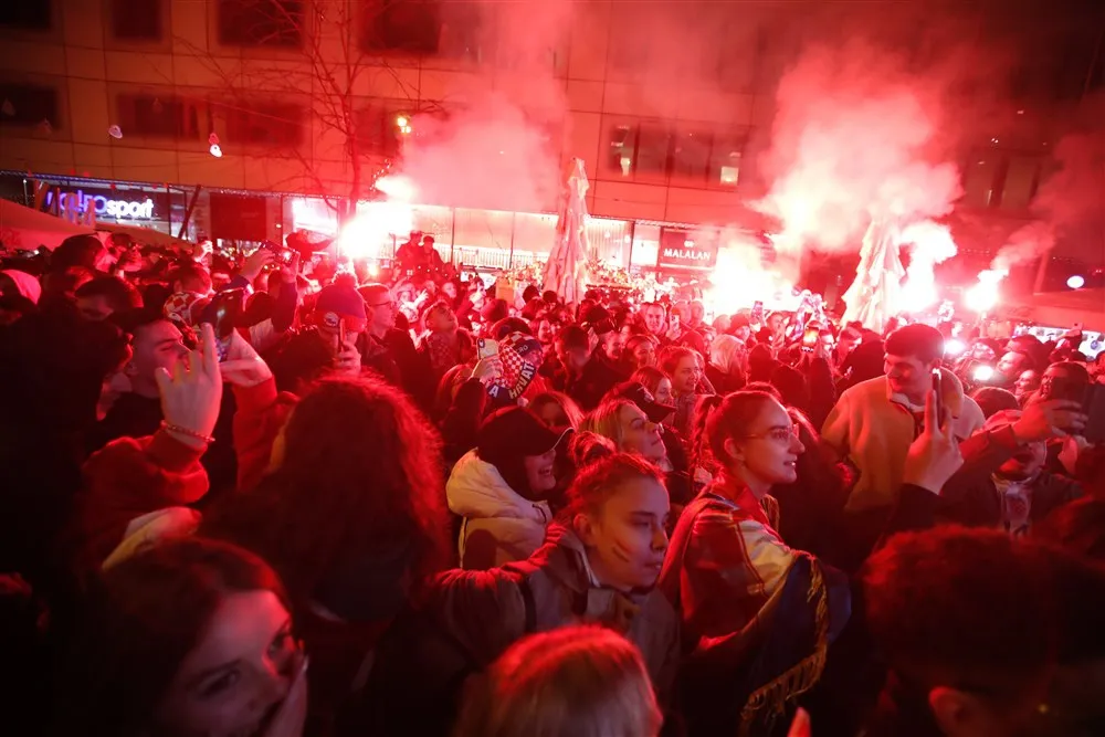 Eksplozija na tribini u Hrvatskoj, više osoba povređeno posle utakmice