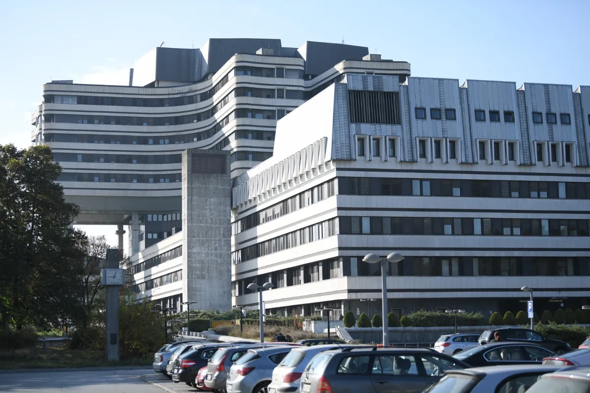 Tokom noći 12 saobraćajnih nezgoda, svi učesnici zadobili lakše povrede