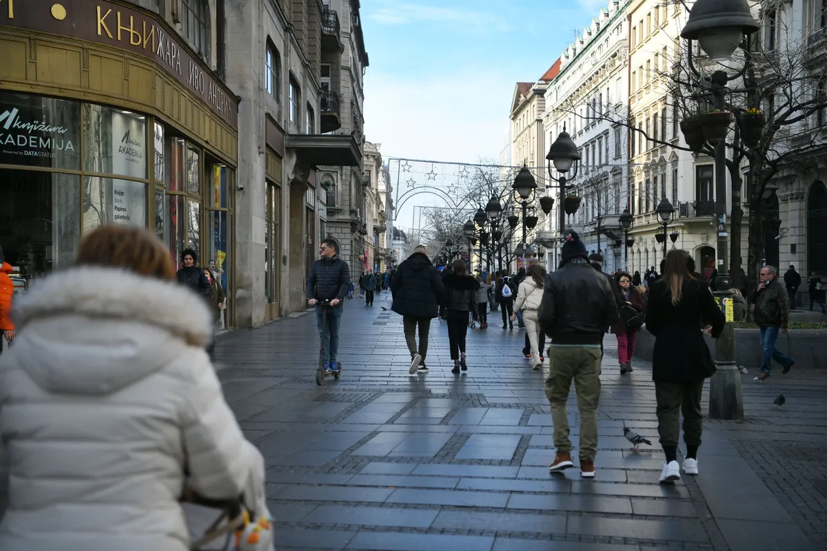 U Srbiji danas vetrovito i promenljivo oblačno, ponegde kiša i sneg