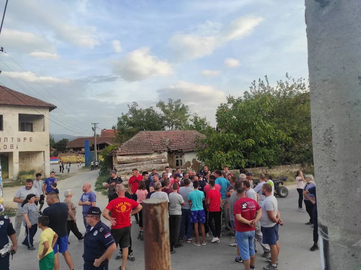 Pokret Juga Srbije pruža podršku meštanima Rosulje koji traže da se zaustavi zacevljivanje potoka i izgradnja betonskih zidova