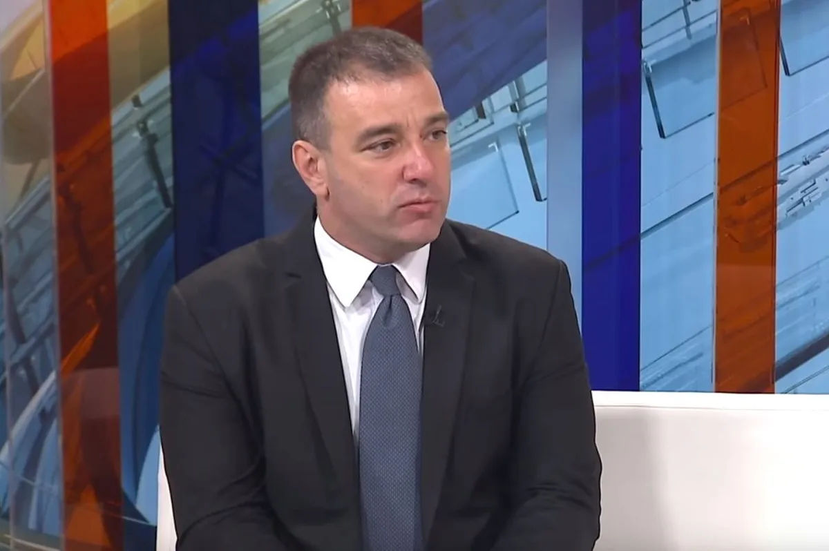 Saša Paunović: Proslavama pod šatorima SNS ne može da dobije nove glasove, samo donekle učvršćuje bazu