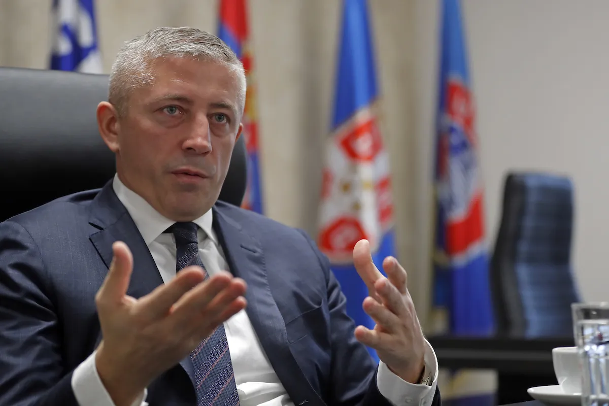 Koga je bivši predsednik FSS imao na brzom biranju: U Kokezinom Skaj imeniku i grobari, i delije
