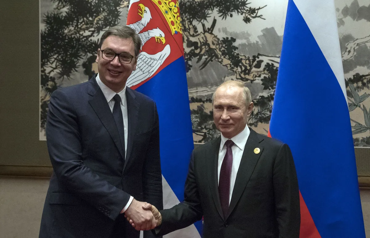 Do juče "prkosio" Evropi i išao mu na noge, danas "zbog obaveza" šalje pismo: Da li je NIS bio poslednji i neoprostivi greh Vučića prema Putinu