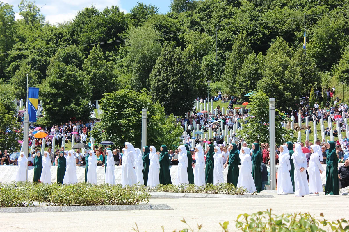 Završena komemoracija u Potočarima, Bećirović upozorio da je Srebrenica opomena svetu