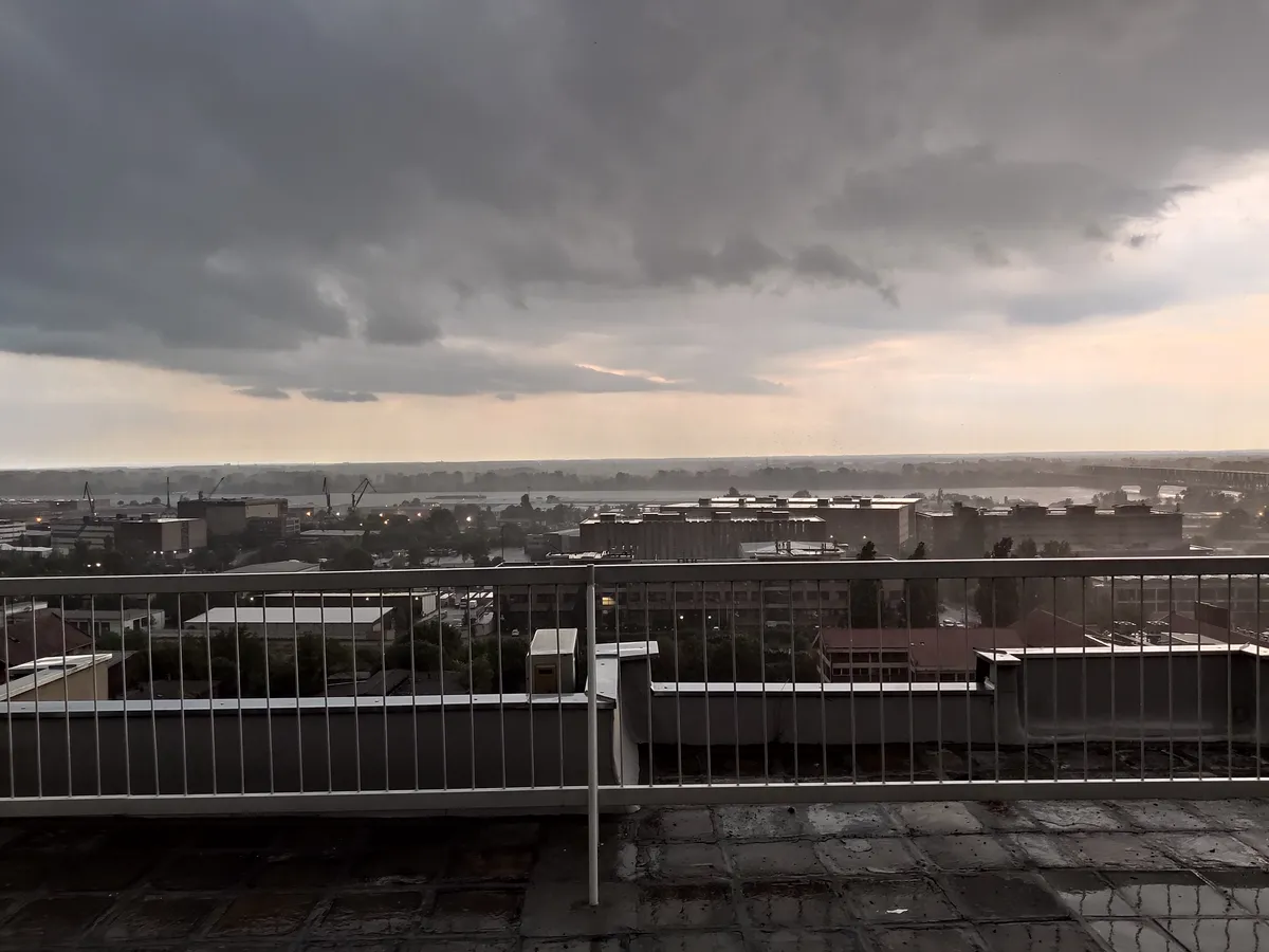 RHMZ izdao hitno upozorenje: Nevreme s grmljavinom i gradom u naredna dva sata