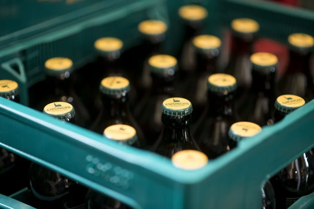 Osuđen jer je pio pivo ispred seoske prodavnice: Hrvat kažnjen sa 150 evra